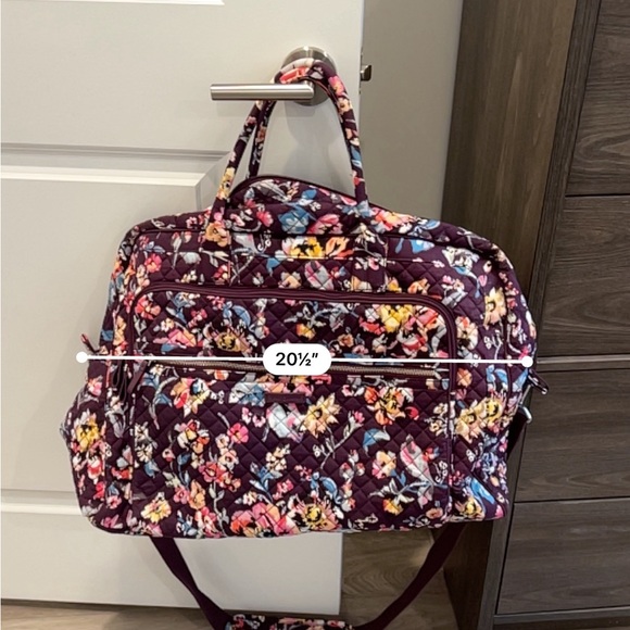 Vera Bradley Weekender - Picture 4 of 5